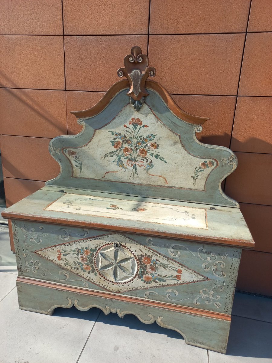 Painted Chest-photo-5