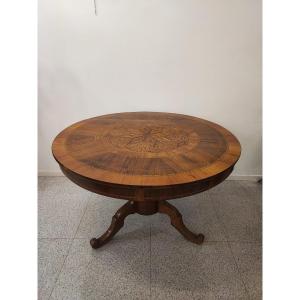 Table ronde incrustée