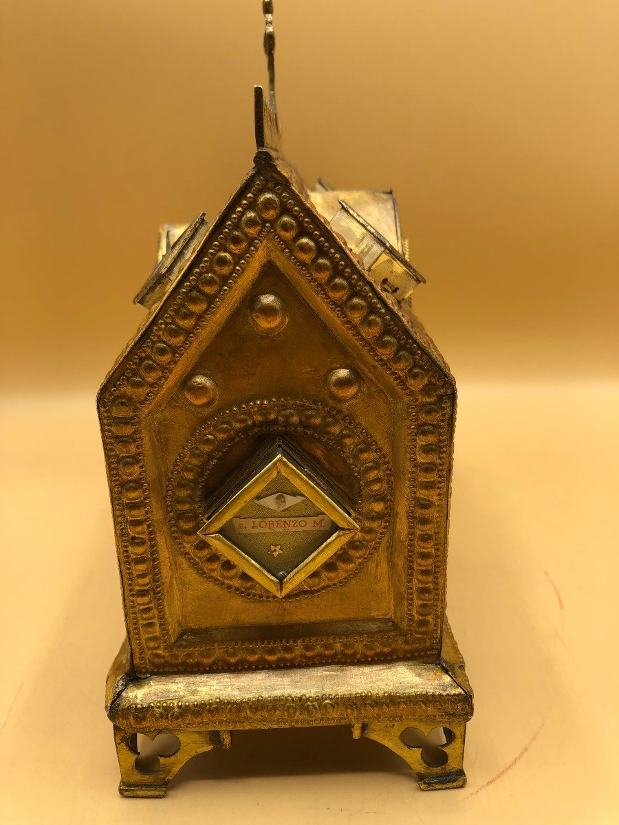 Medieval Style Reliquary Box In Fire-gilt Metal With 10 Relics Of Saints -photo-3