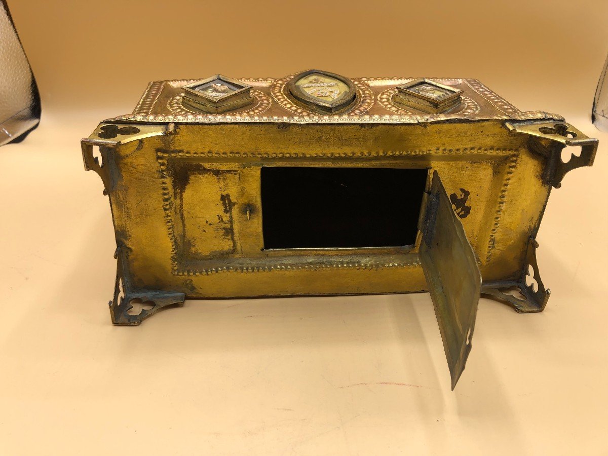 Medieval Style Reliquary Box In Fire-gilt Metal With 10 Relics Of Saints -photo-2