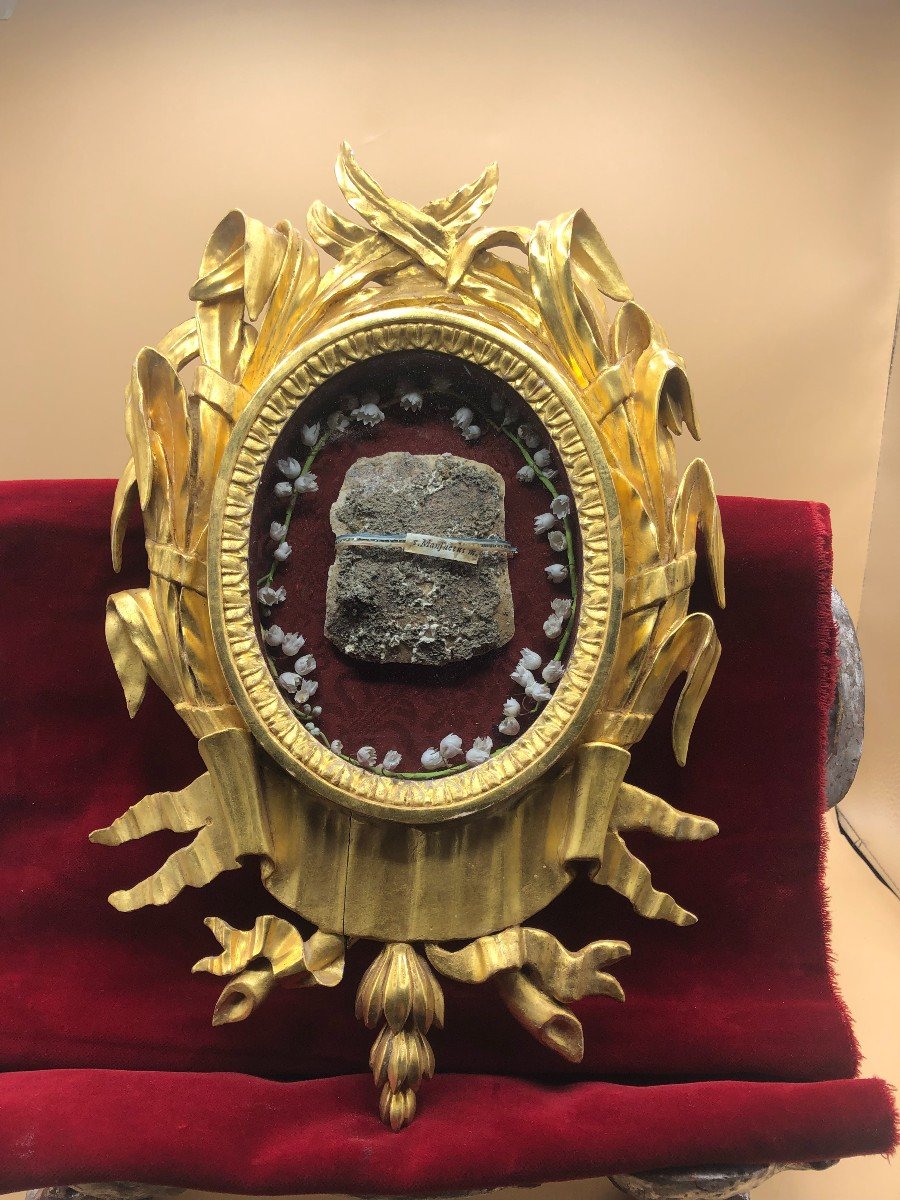 Pair Of Carved And Gilded Reliquary Frames-photo-2