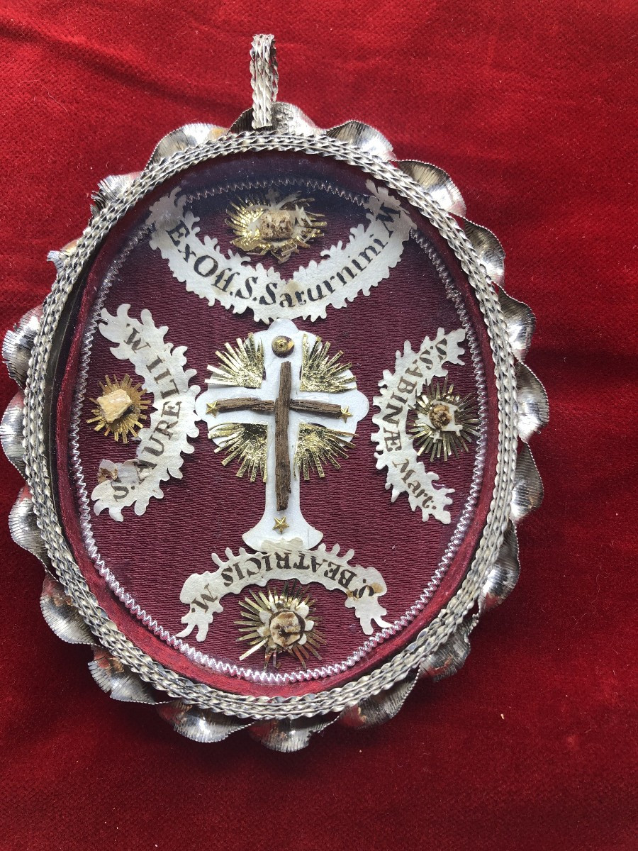 Silver Filigree Reliquary Containing The Holy Cross And Four Saints