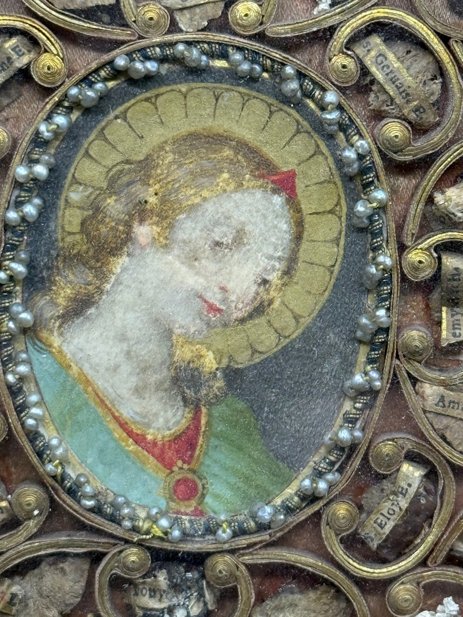 Tableau reliquaire français du XVIIe siècle représentant 54 reliques -photo-3