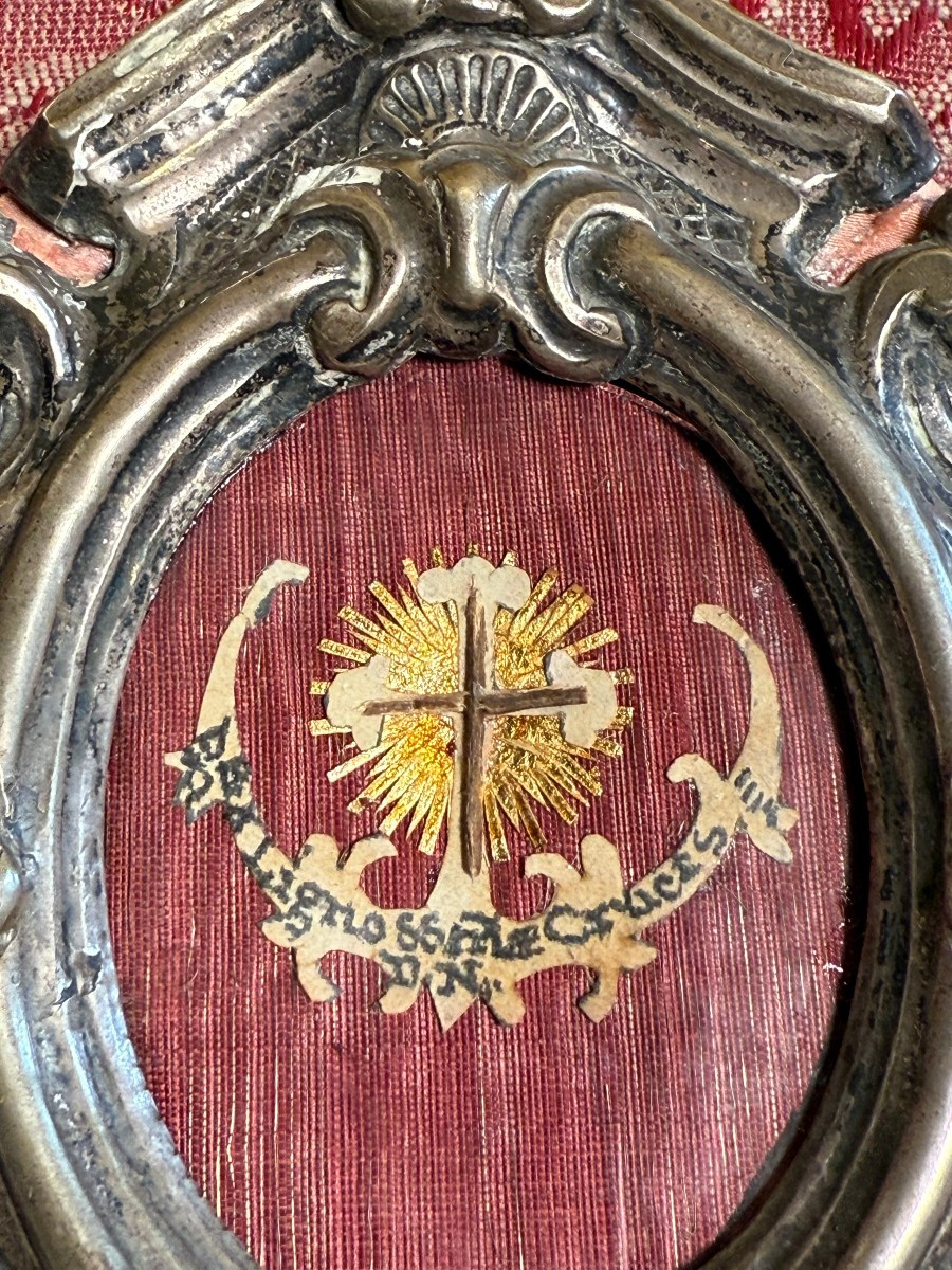 Embossed And Engraved Silver Reliquary Of The Holy Cross Of Our Lord Jesus Christ-photo-2