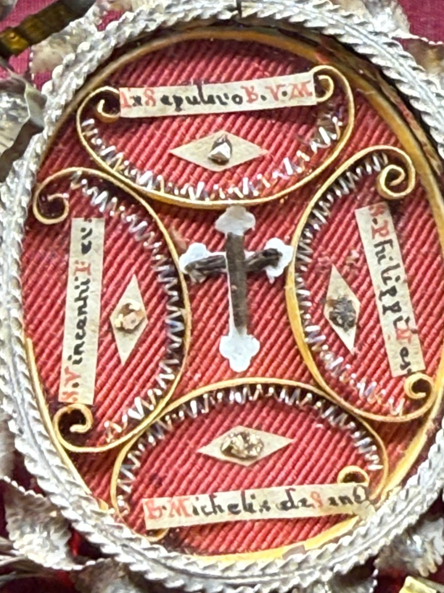 Reliquaire en filigrane d'argent contenant la Sainte Croix et 4 Saints-photo-3