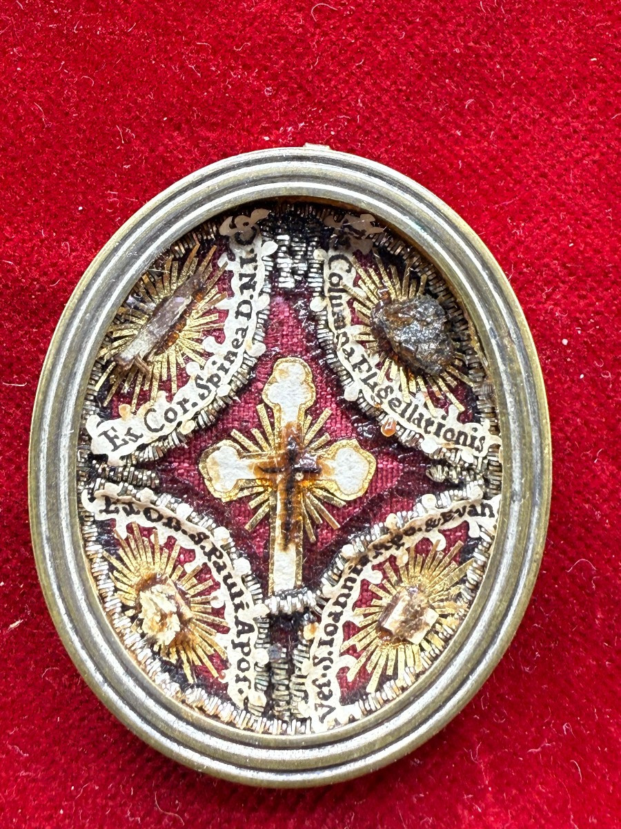 Medallion Reliquary Of The Holy Cross With Four Other Relics-photo-2