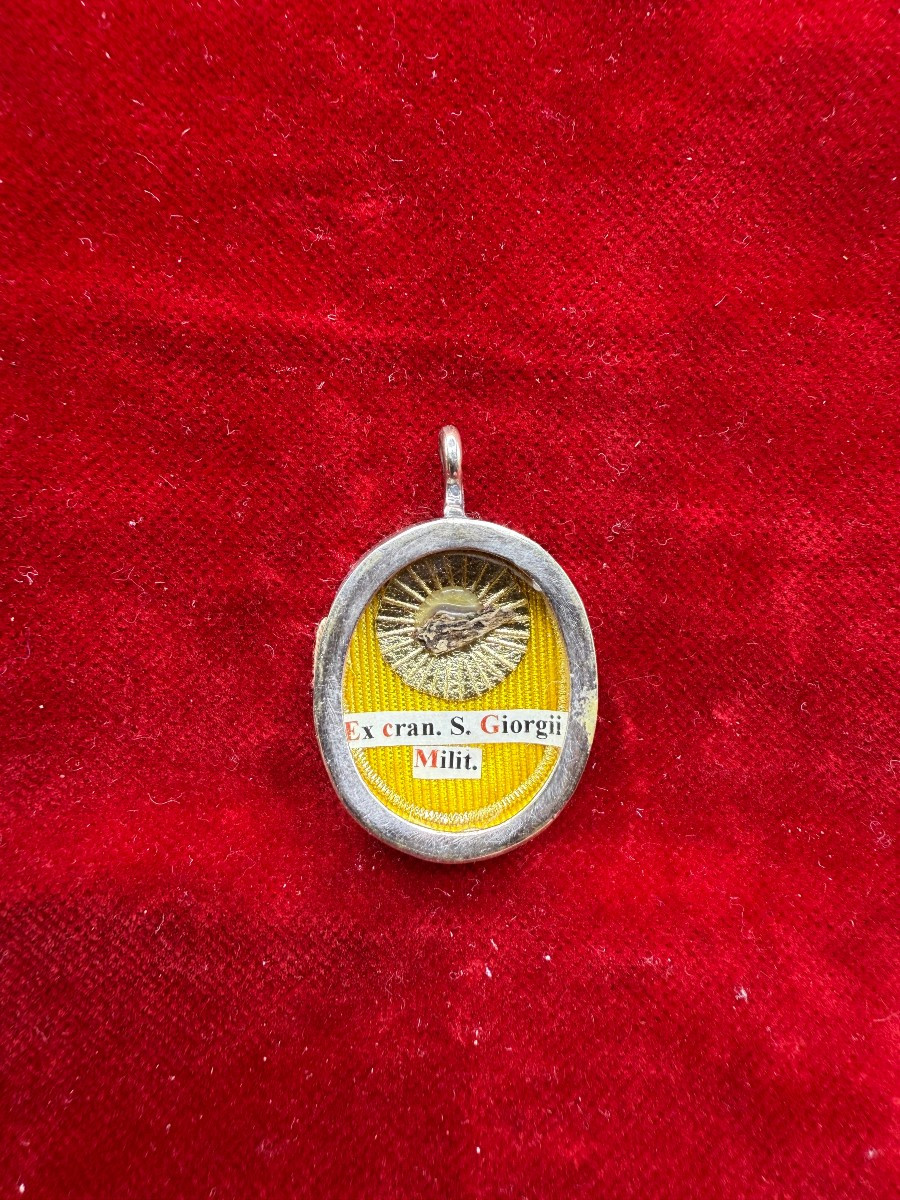 Reliquaire en argent de Saint-Georges 