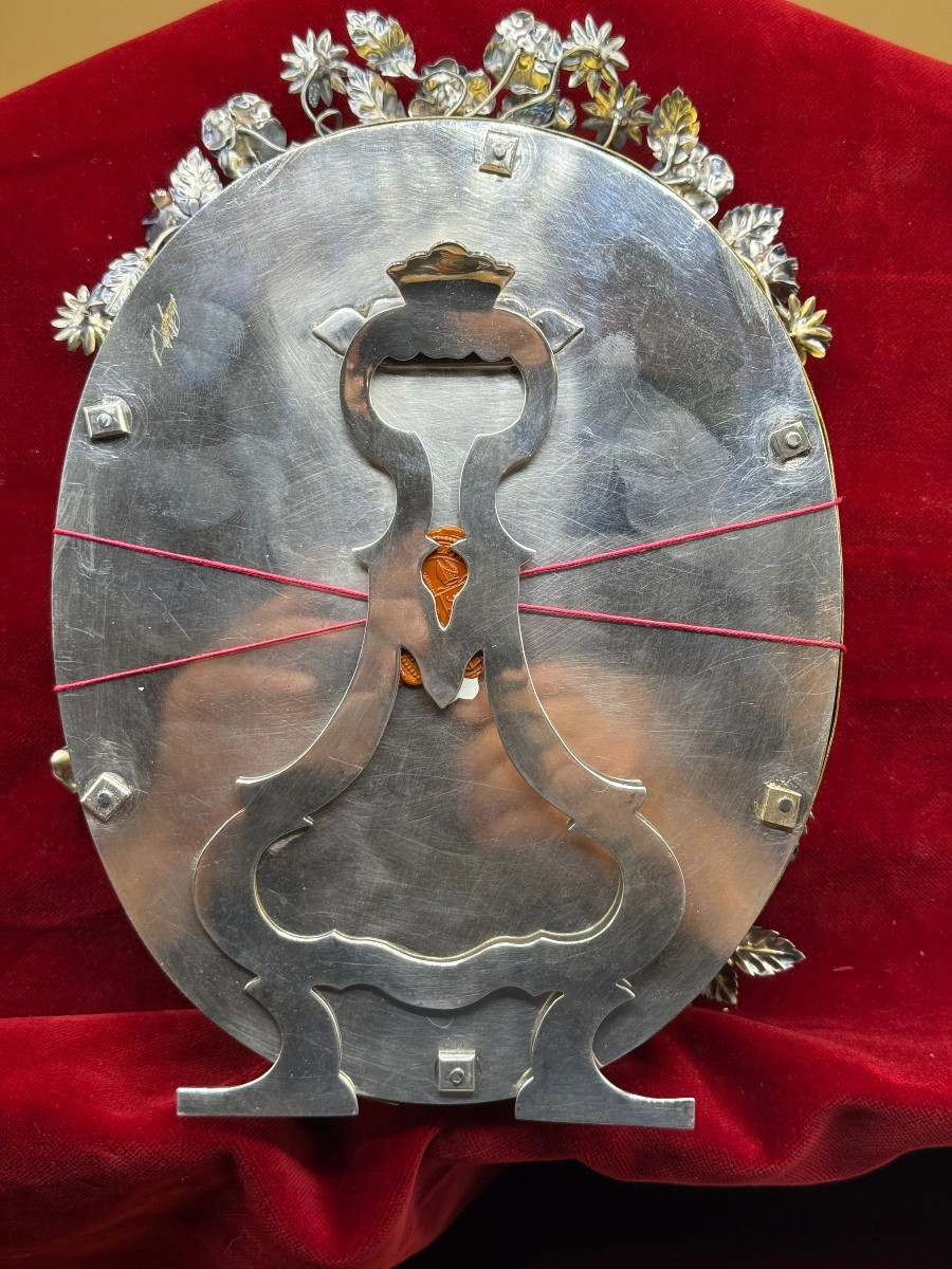 Oval Reliquary In Gilded Bronze With Silver Inserts In The Shape Of Rose Bushes-photo-5