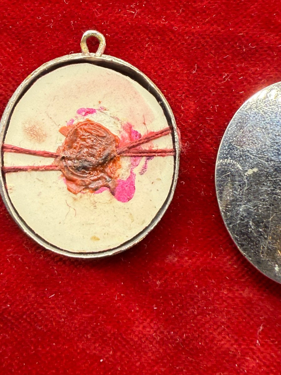 Reliquaire en argent de saint Louis et d'Élisabeth de Hongrie -photo-3