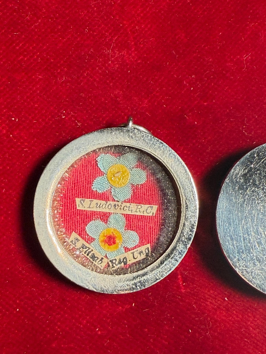 Reliquaire en argent de saint Louis et d'Élisabeth, reine de Hongrie