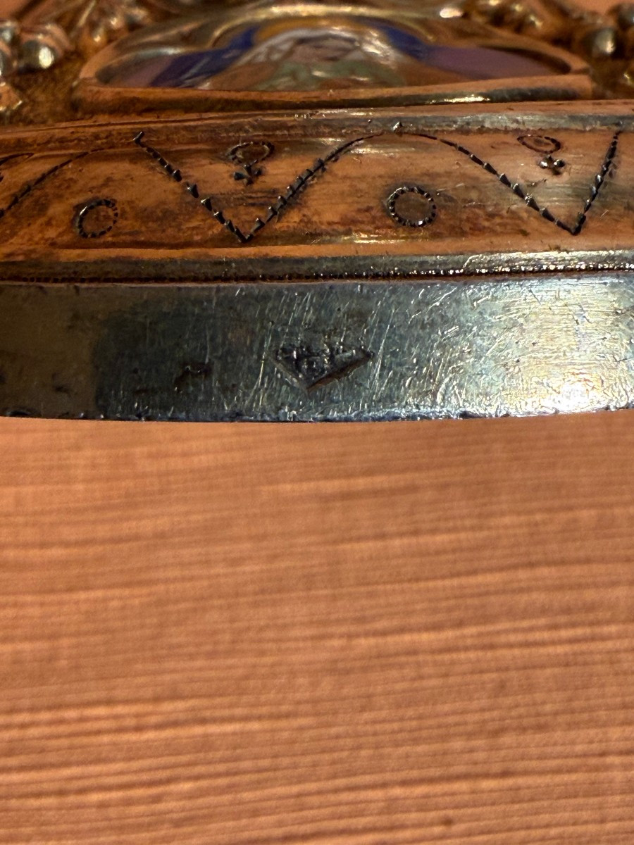  239 French-style Pyx From The Early 19th Century In Solid Silver With Polychrome Enamel Cameos-photo-5