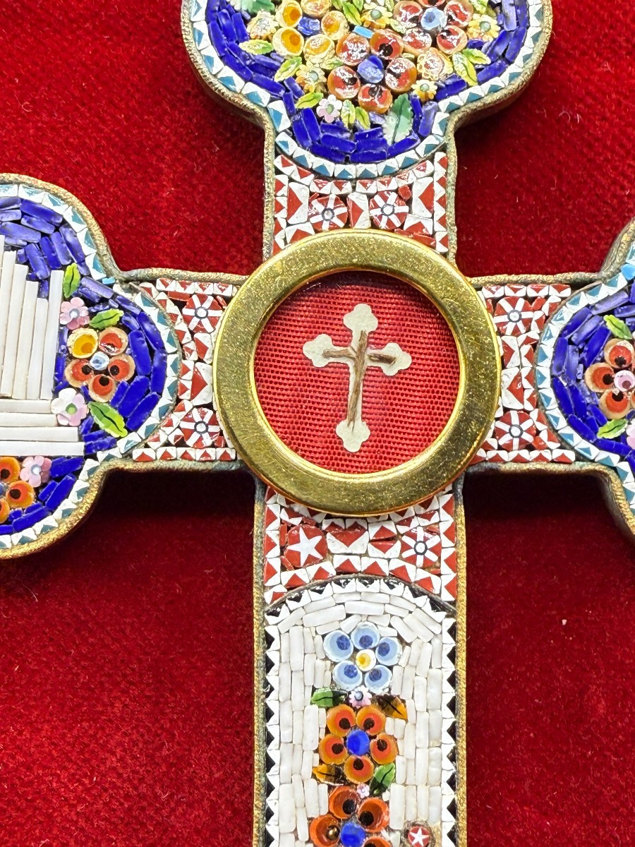 Croix pectorale (stauroteca)en mosaique romaine avec fragment de la Sainte Croix à l'interieur-photo-2