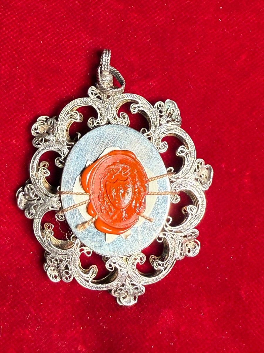 Reliquary Of The Holy Cross In A Filigree Silver Case -photo-2