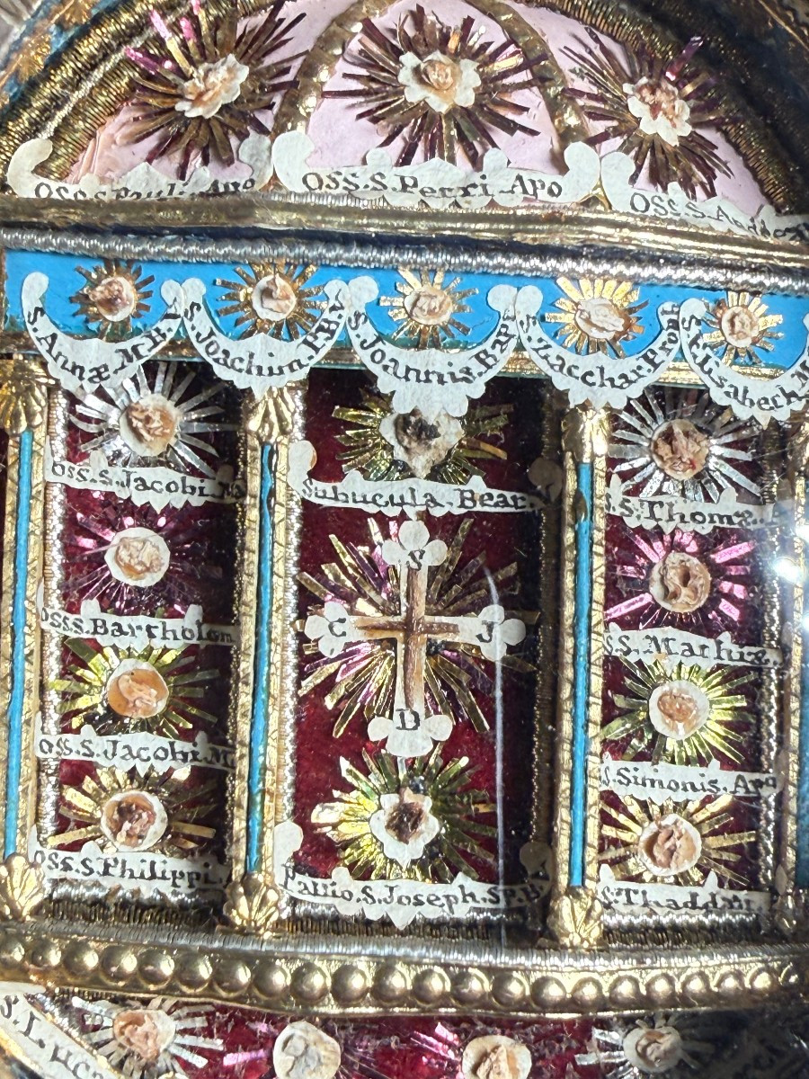 Reliquary Of The Holy Cross With The Apostles And Other Saints -photo-2