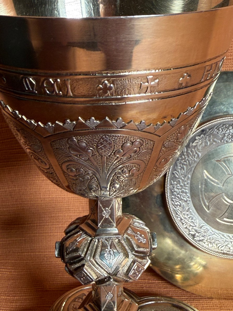 Calice en argent gravé et ciselé orné de diamants, avec sa patène-photo-4