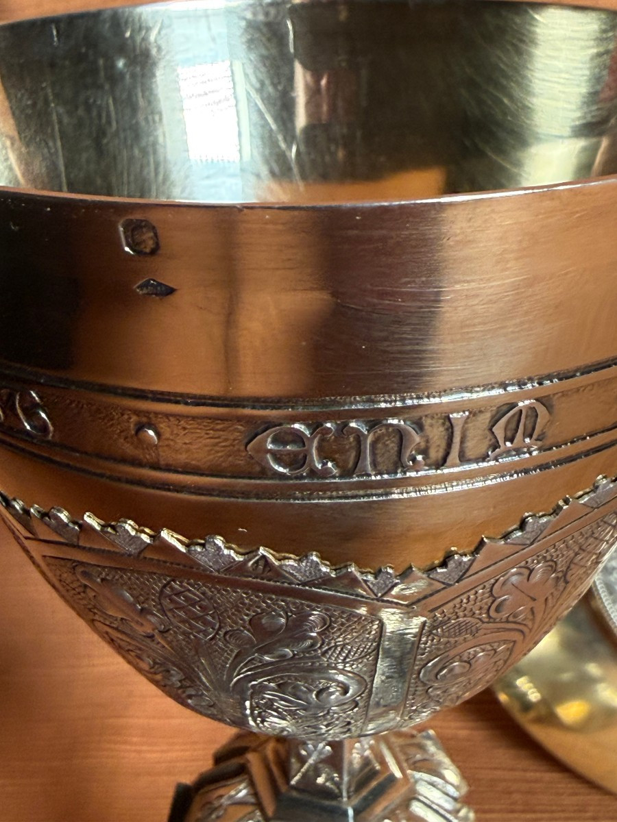 Calice en argent gravé et ciselé orné de diamants, avec sa patène-photo-2