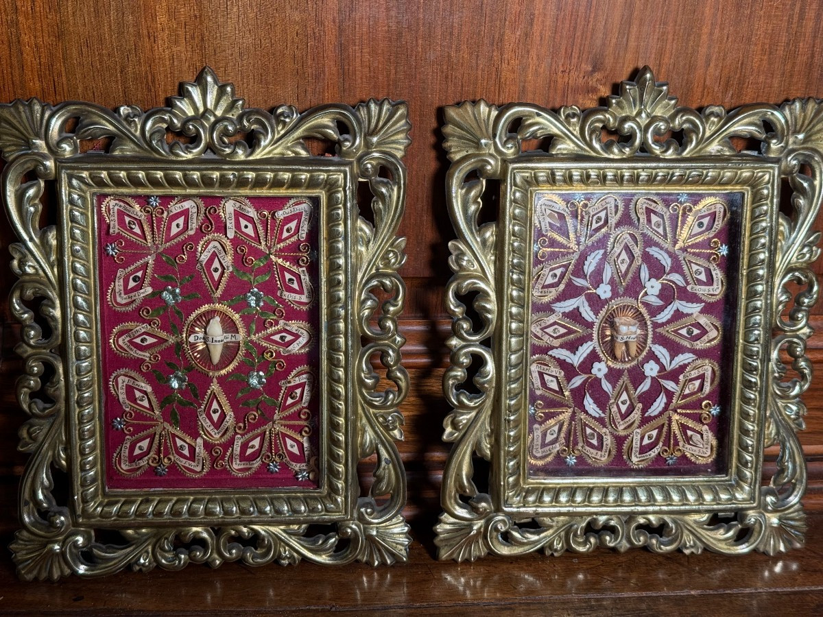 Pair Of Reliquary Paintings In A Gilded Metal Frame With 17 Relic Fragments Each 