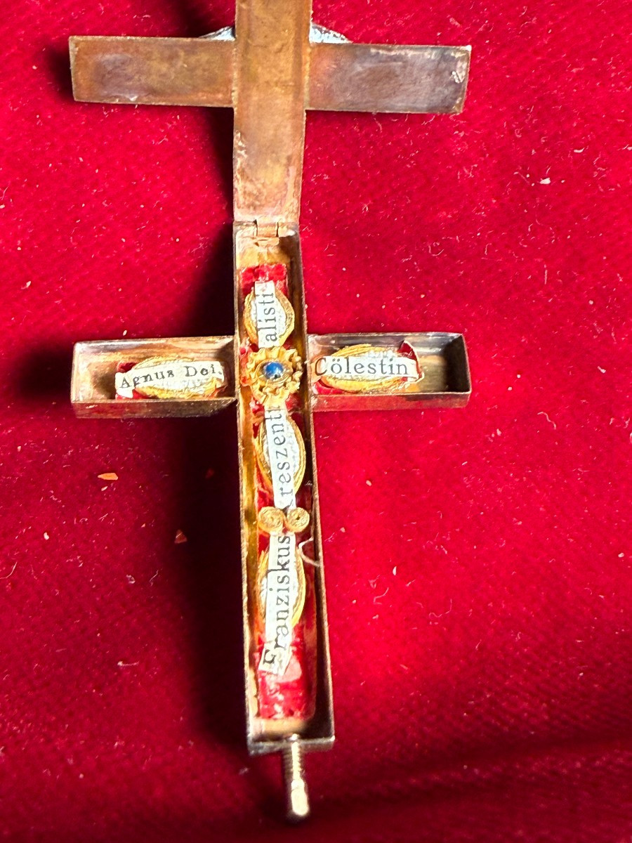 Mercury-gilded Reliquary Cross With Multiple Relics -photo-2