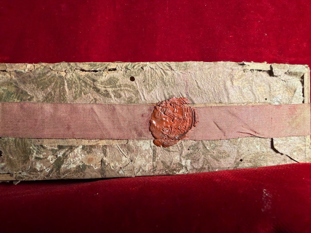 Coffret ancien orné contenant les reliques de saint Paulin, évêque d'Aquilée  -photo-3