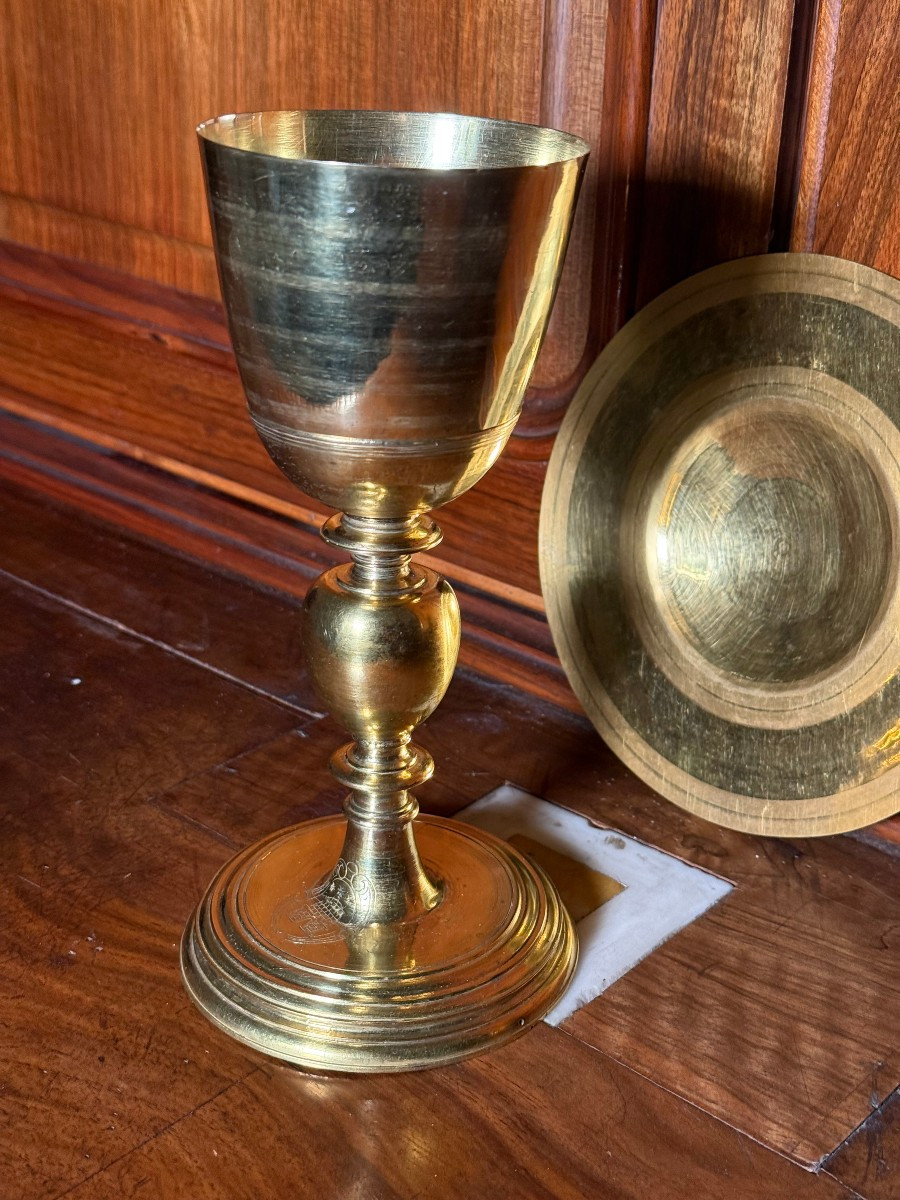 Tuscan Gilded Bronze Chalice From The Mid-17th Century, With The Torrigiani Family Crest Engrav-photo-2