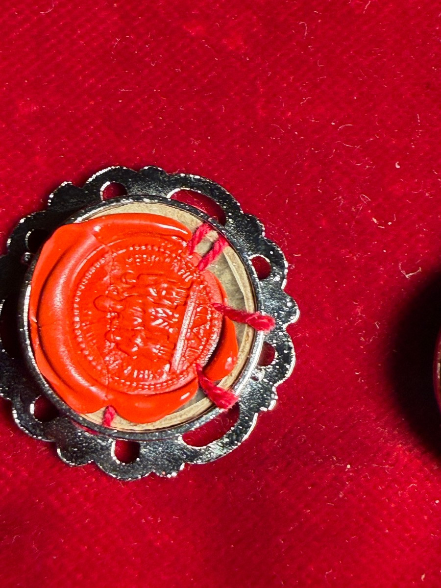 Reliquaire contenant des reliques de cinq saints -photo-2