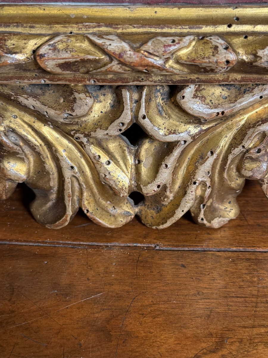 Reliquaire des saints martyrs des catacombes, objet du XVIIe siècle, sculpté et doré à l'or pu-photo-4