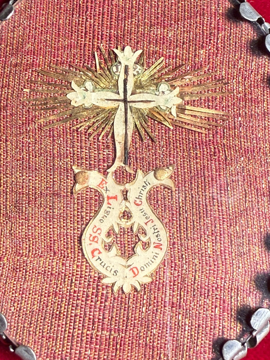 Silver Reliquary Of The Holy Cross Of Our Lord Jesus Christ.-photo-2