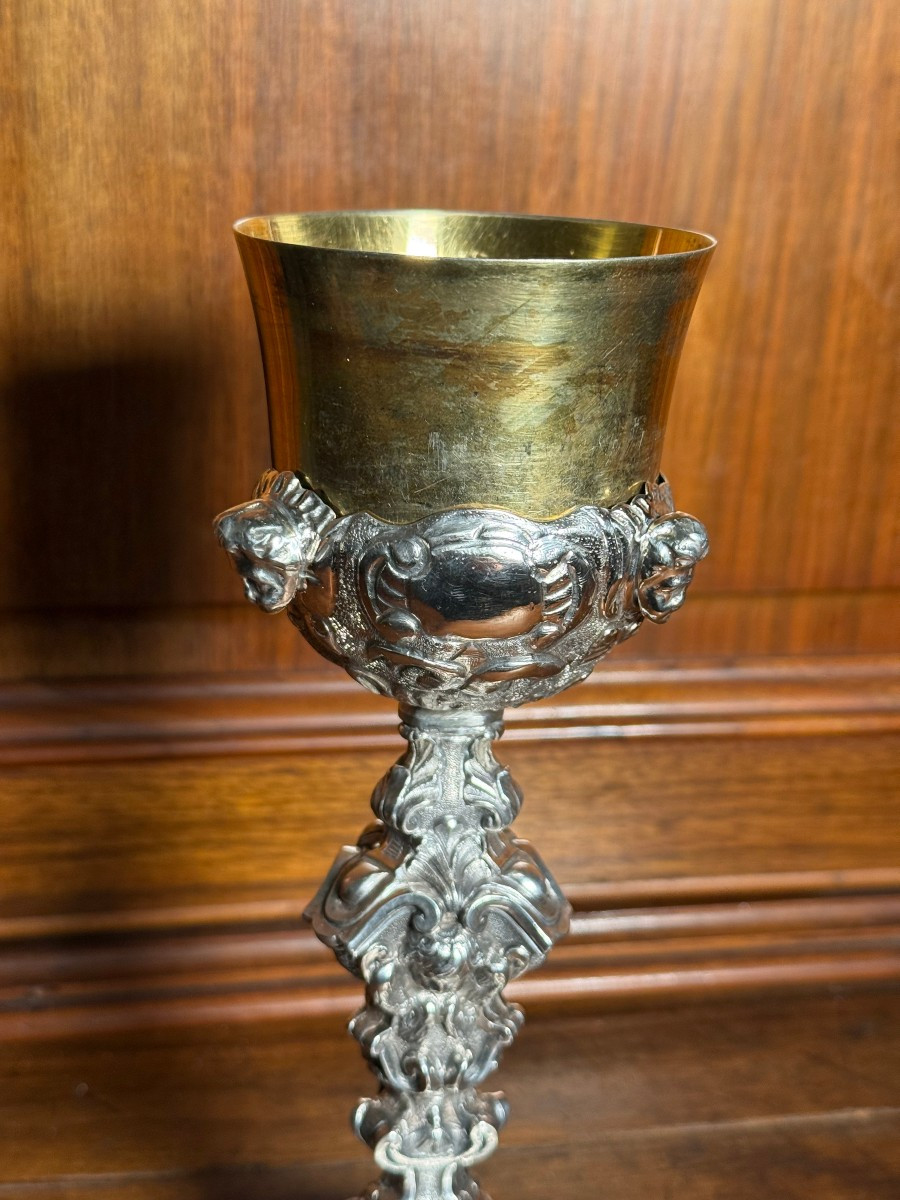Louis XVI-style Embossed Silver Chalice With Matching Paten And Leather Case -photo-4