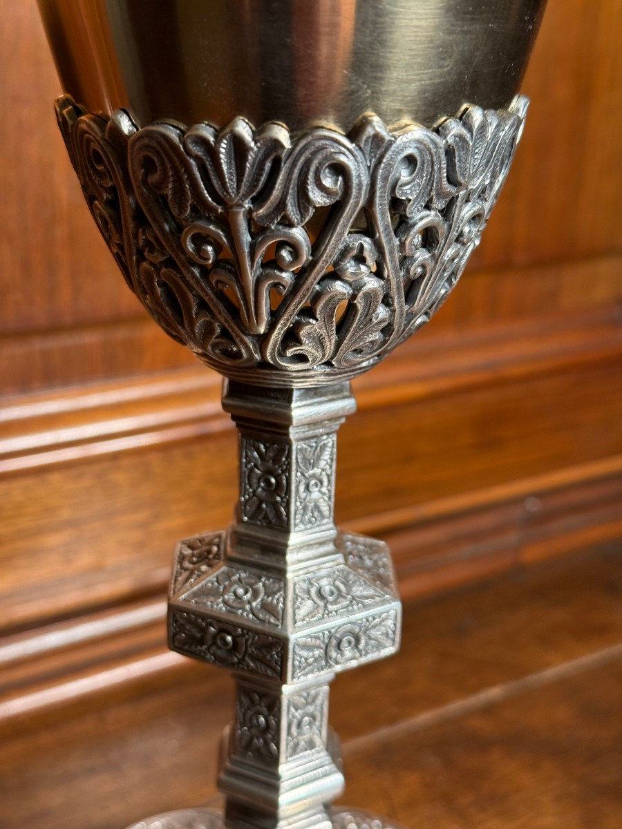 Gothic-style Embossed Silver Chalice With Its Paten, Early 20th Century -photo-2
