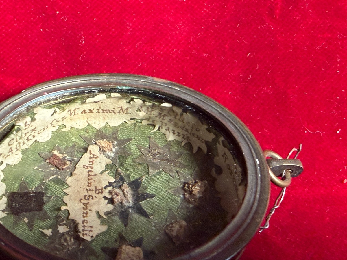Display Case Containing 9 Relic Fragments -photo-2