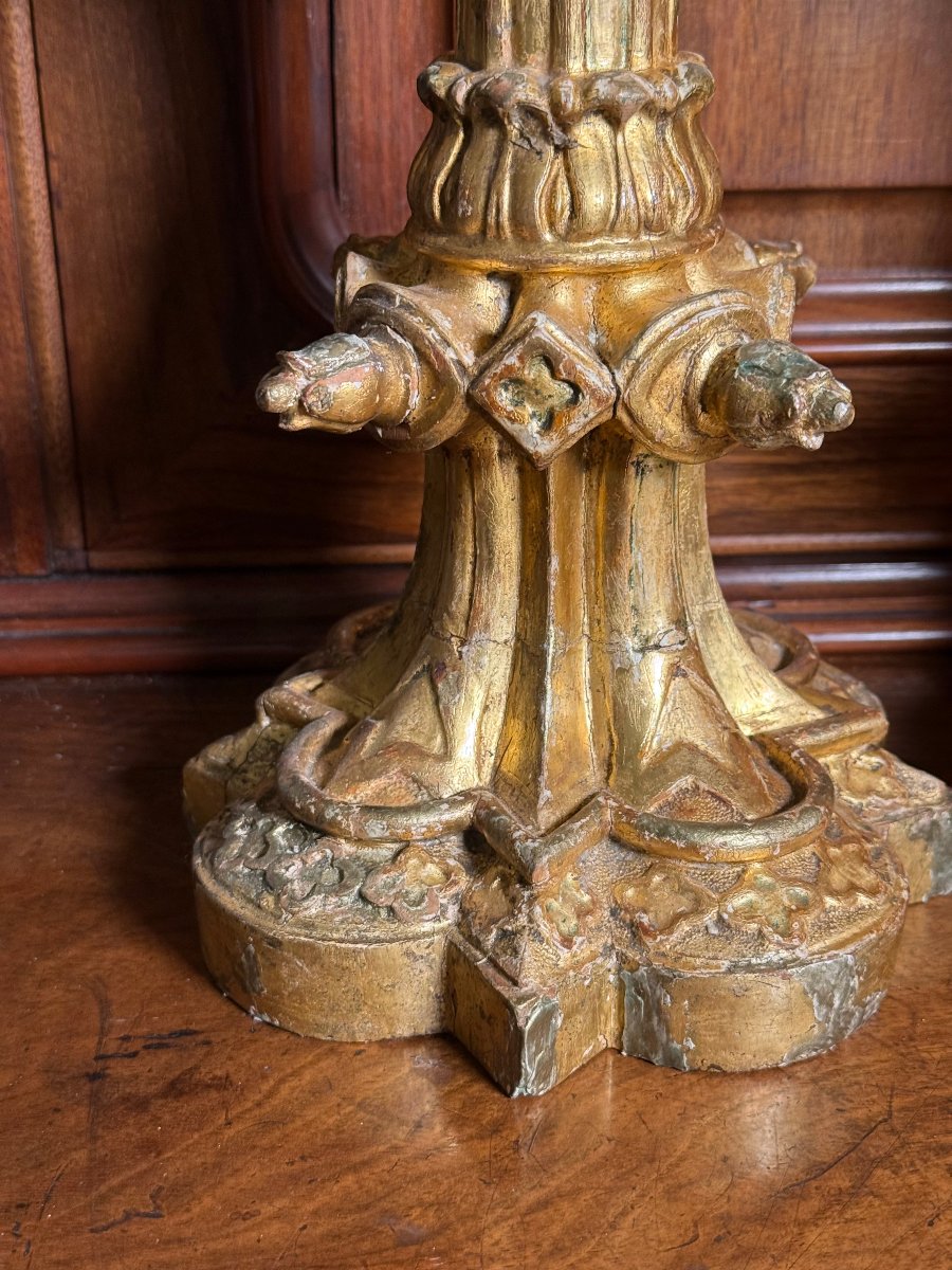 Paire de chandeliers en bois sculpté, dorés à l'or fin, XIXe siècle  -photo-2