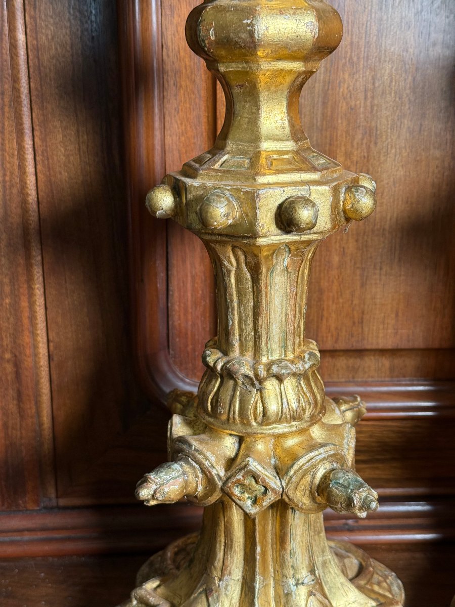 Paire de chandeliers en bois sculpté, dorés à l'or fin, XIXe siècle  -photo-3