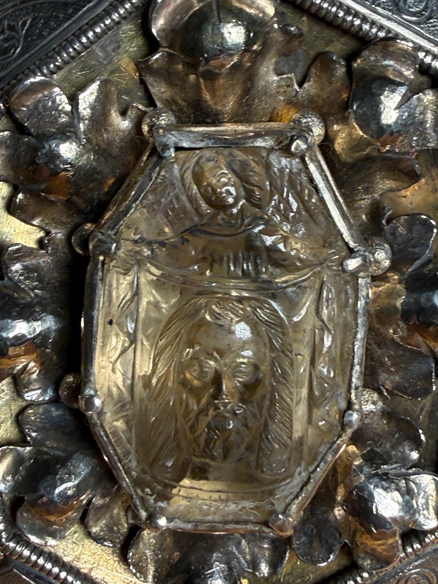 Razionale  en argent du XVIIe siècle ornée d'une topaze centrale à décor glyptique -photo-3