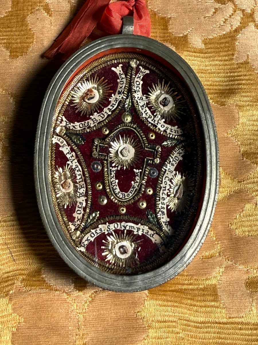 Reliquaire de sainte Euphrosyne, Concessa, Olympia, et des bienheureuses Élisabeth de Sienne 