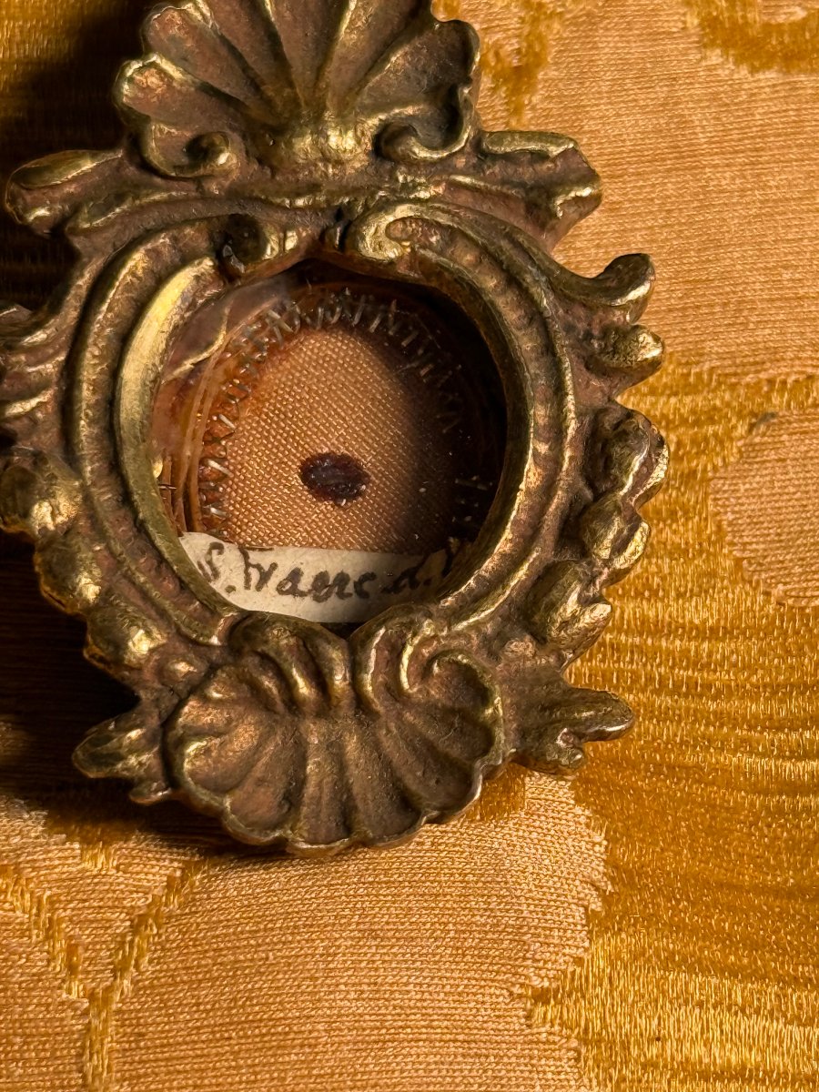Reliquaire en bronze doré de saint François de Paule 