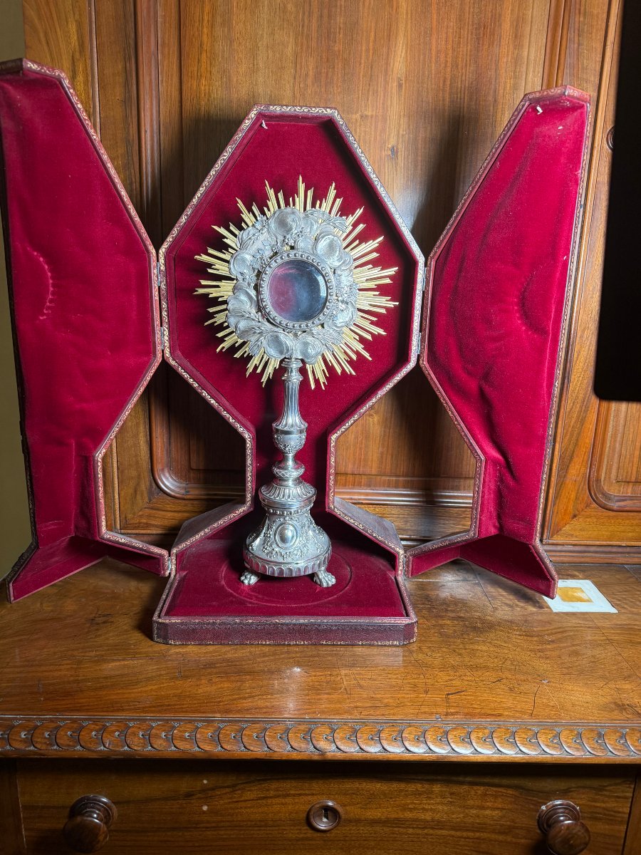 18th-century Louis XV-period Monstrance Made Of Solid Silver, In Its Case  