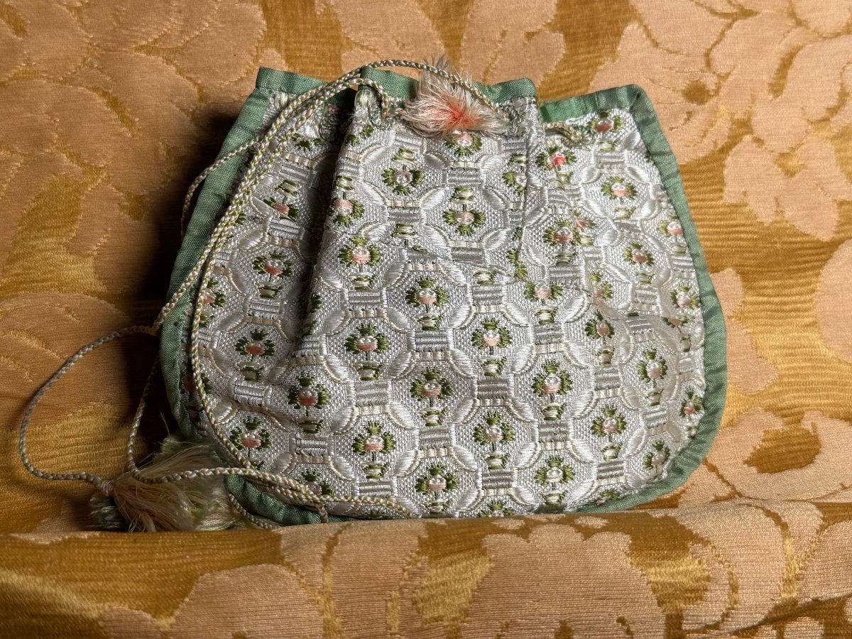 Petit sachet contenant 15 reliques de saints-photo-2
