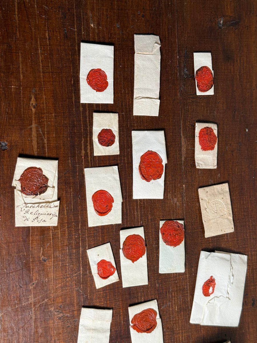 Petit sachet contenant 15 reliques de saints-photo-6