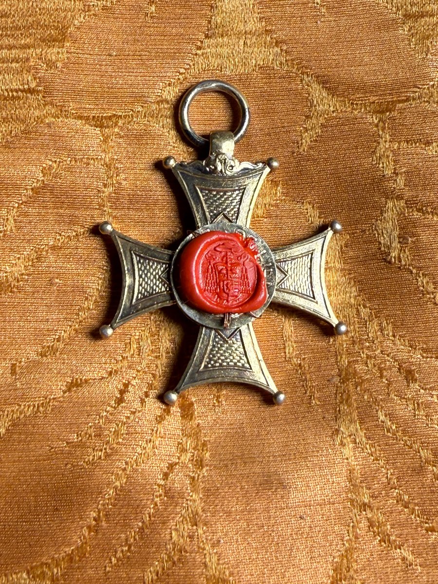Staurothèque en argent doré  en forme de croix grecque, contenant une relique de la Saint Croix-photo-2