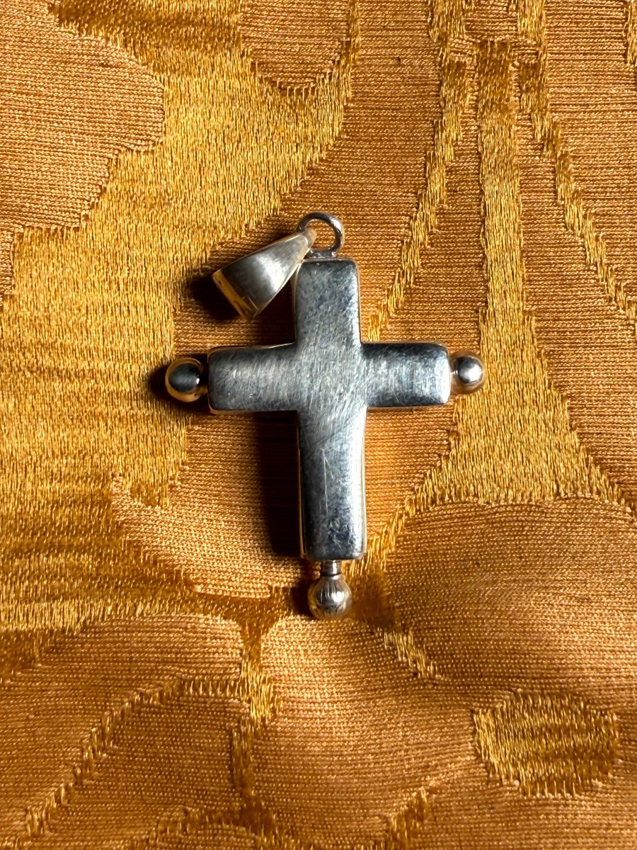  Stauroteque en argent avec un fragment de la Sainte Croix 