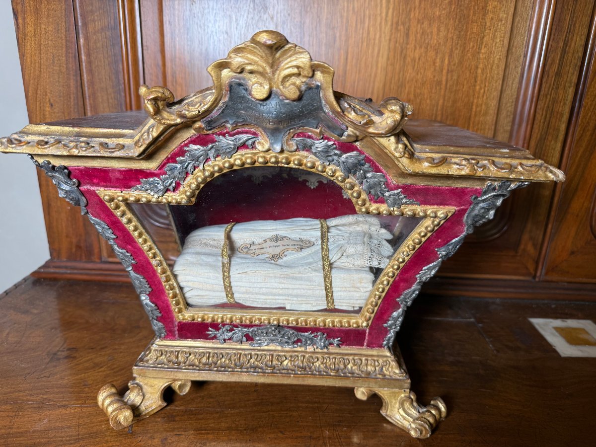 Urne contenant les reliques de S. Philippe Néri, Thérèse, d'Alexis, de la Vierge Marie, Joseph