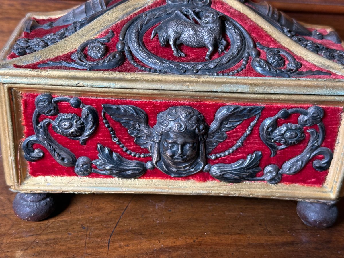 A Velvet-lined Wooden Box For The Grains Of The Paschal Candle, With Silver Inlays -photo-2