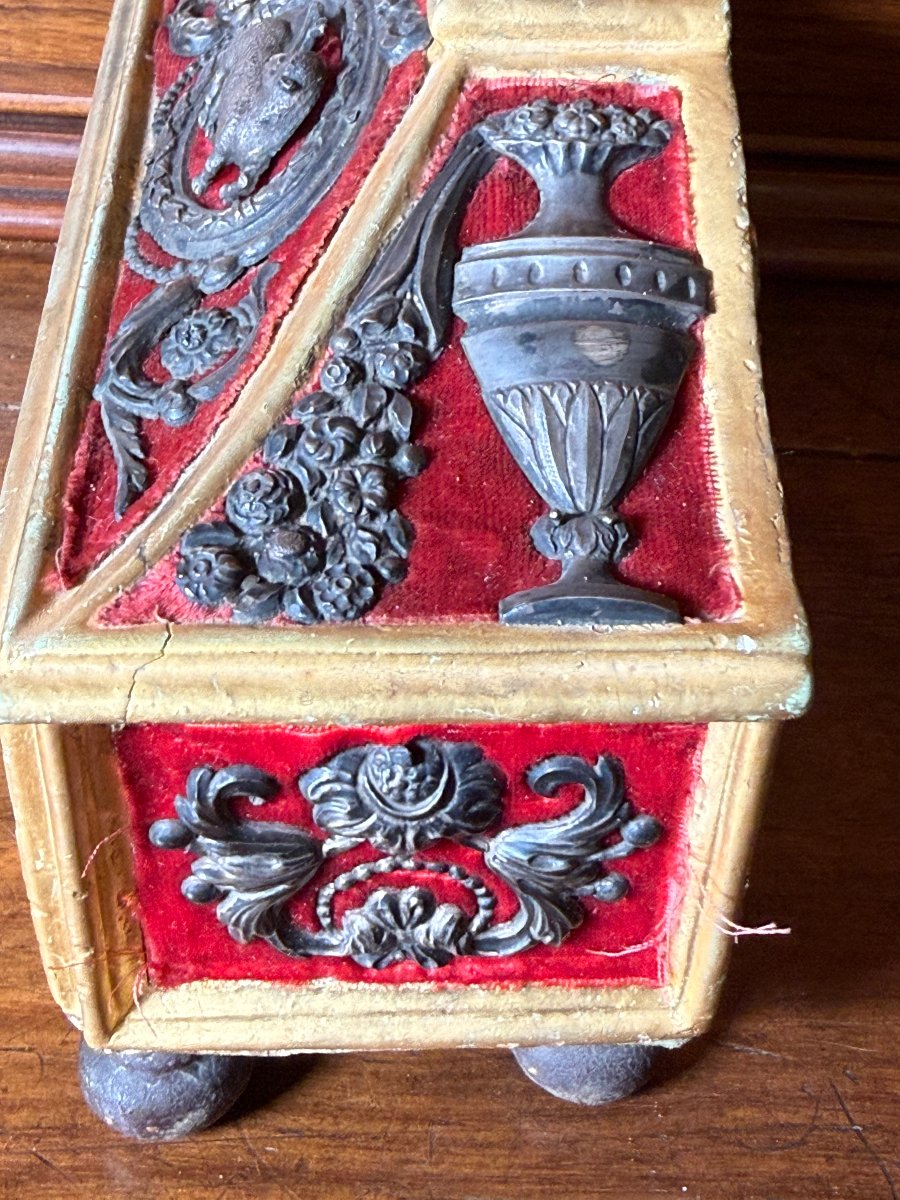 A Velvet-lined Wooden Box For The Grains Of The Paschal Candle, With Silver Inlays -photo-1