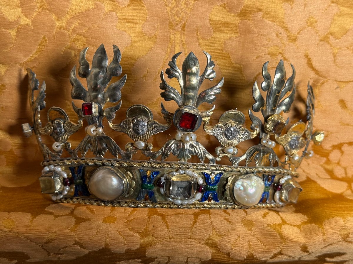 18th-century Silver Tiara With Pearls, Colored Glass Beads Cut In A Jewel-like Style, And Enamel 