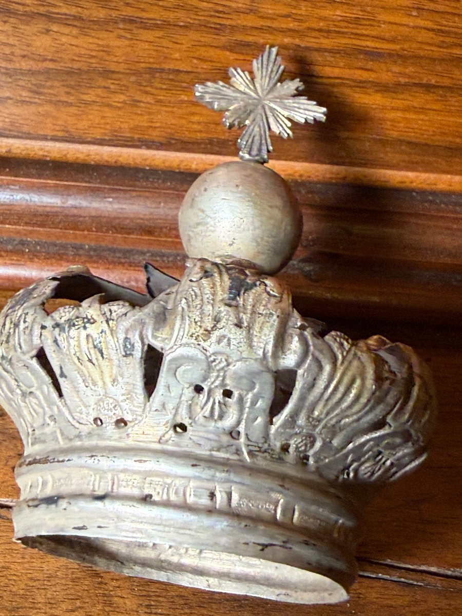 Couronne en argent ciselé du XVIIIe siècle
