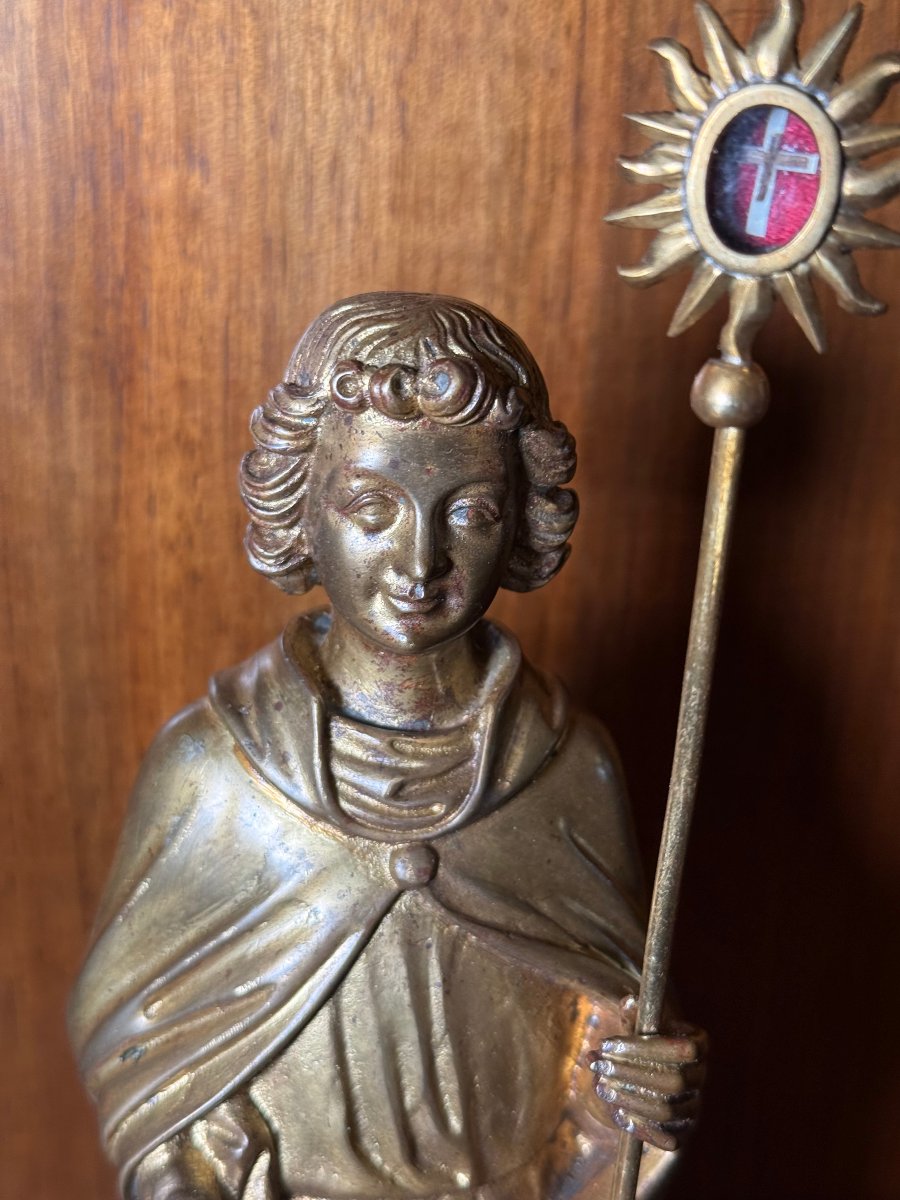 Statuette en bronze représentant un ange tenant dans sa main gauche un bâton relique-photo-2