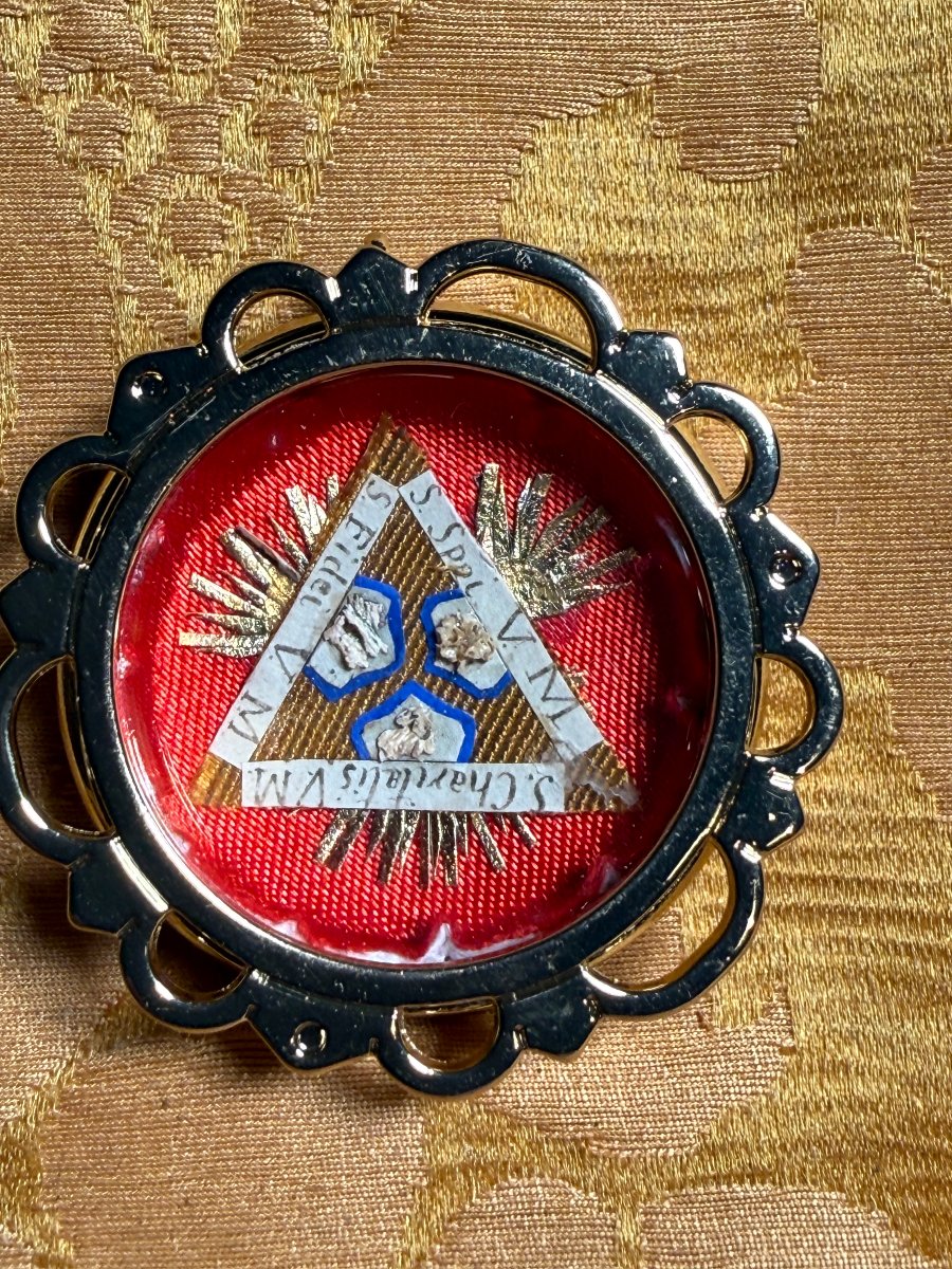 Reliquaire en métal argenté des S. Sœurs Martyrs de la Foi, de l'Espérance et de la Charité
