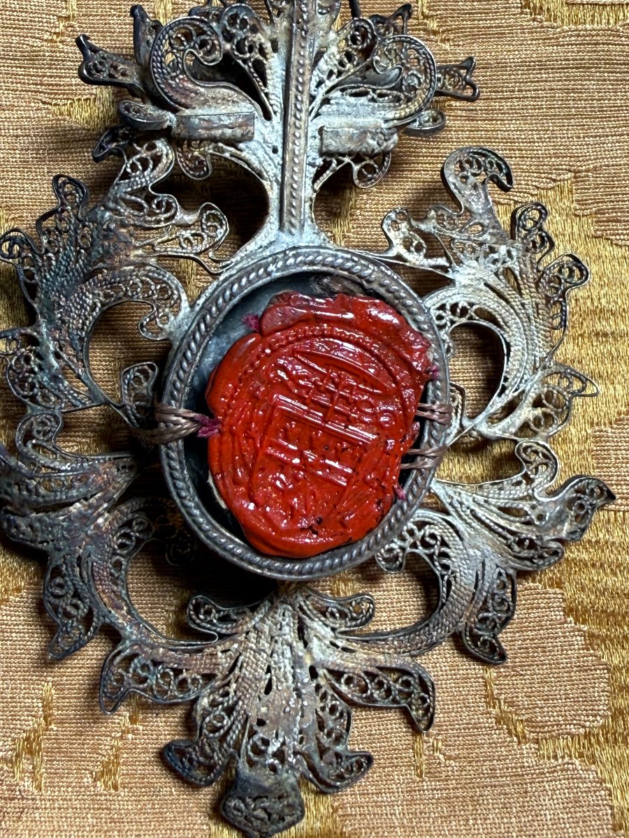 Coffret en filigrane d'argent contenant la relique du manteau de saint Joseph  -photo-2