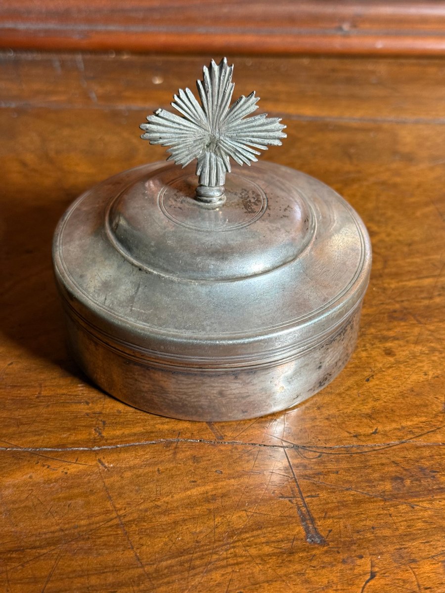 Coffret en argent pour la conservation de la Grande Hostie destinée à l'apposition eucharistiqu