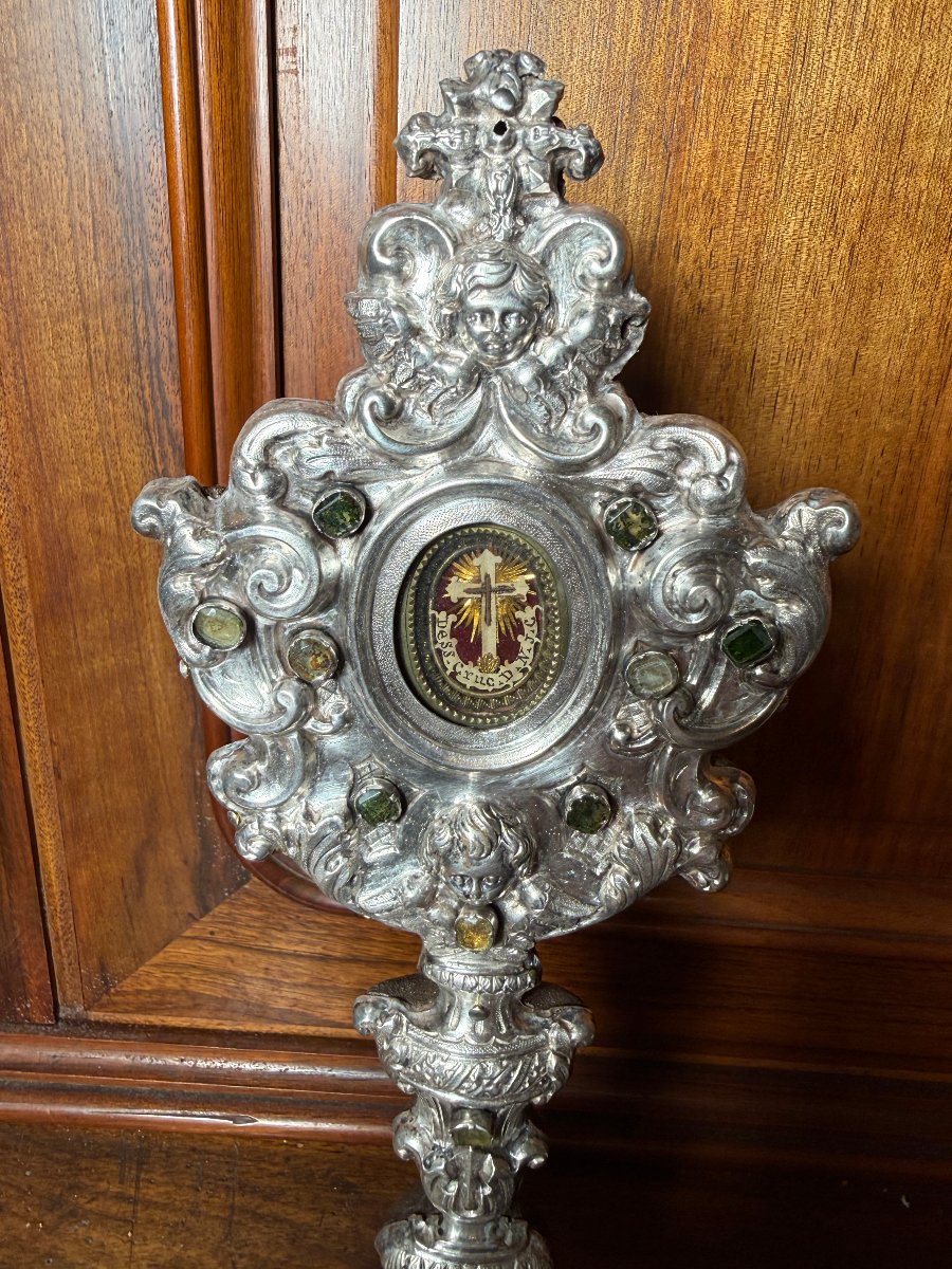 18th-century Reliquary Made Of Embossed Silver Leaf, Containing A Fragment Of The Holy Cross Of Our Lord-photo-2